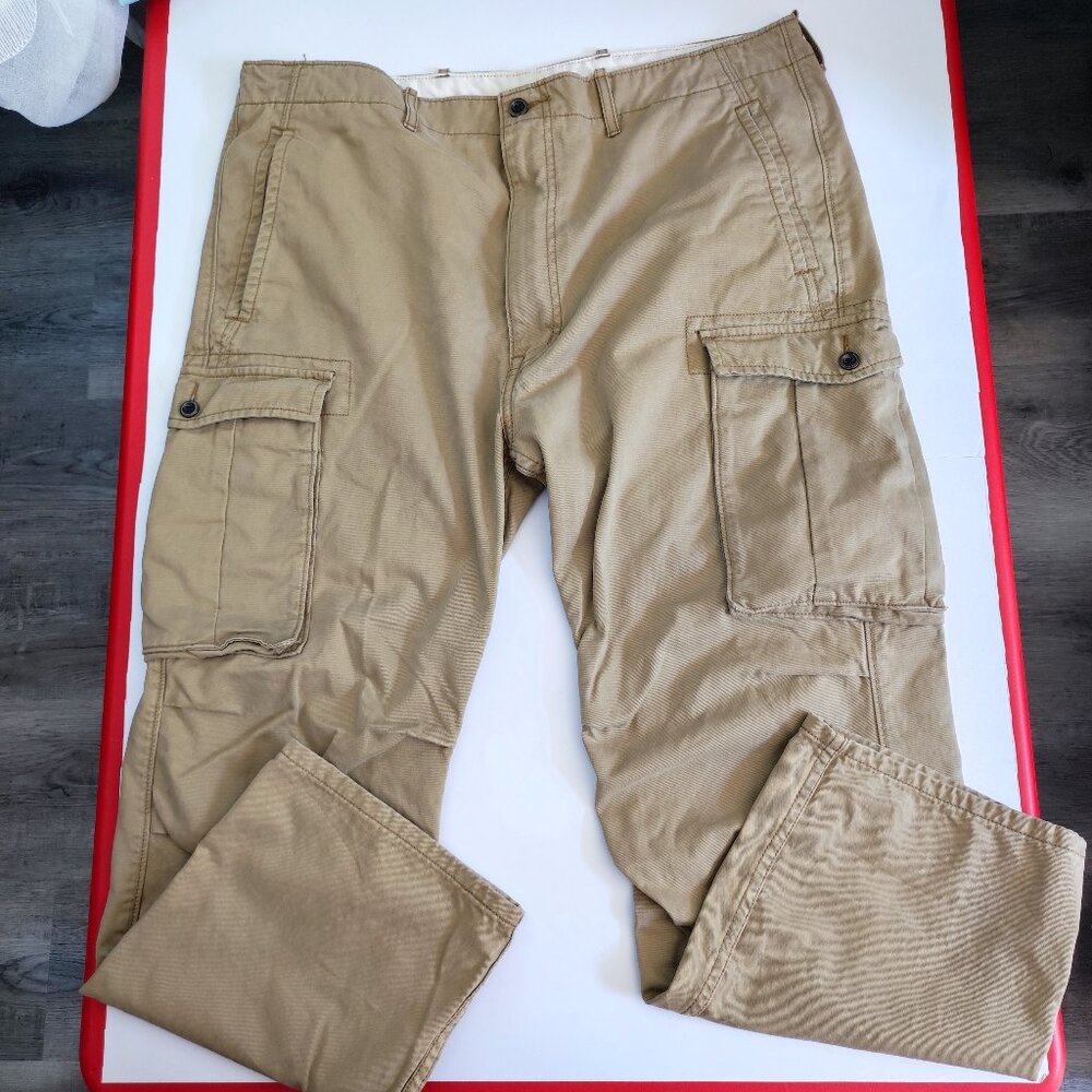 Levi's cargo pants straight leg tan brown men's size W38 / L30